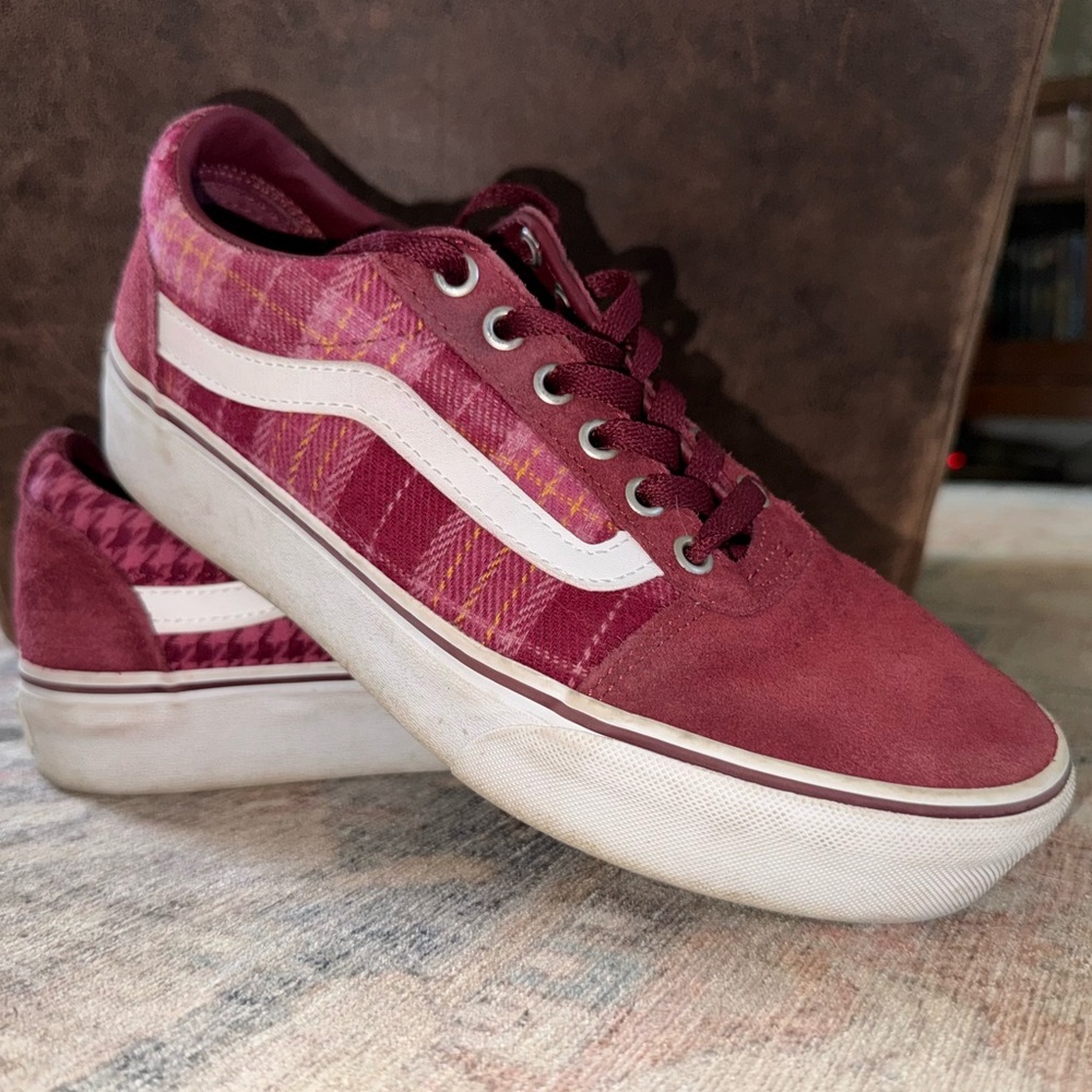 Suede Vans - Picture 2 of 11